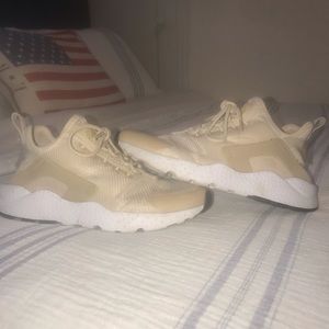 Nike Huarache Run Ultra- Oatmeal